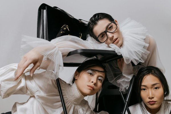 Analyse Créative des Tendances Phare Haute Couture Automne-Hiver 2022