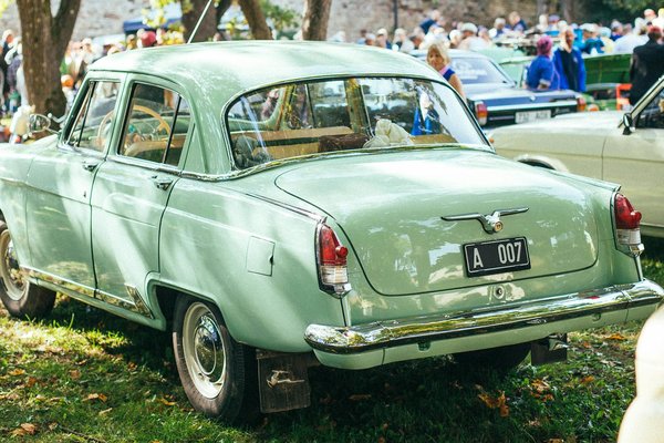 Les Légendes du Style : Icônes Mode Incontournables des Années 90